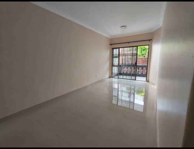 3 BEDROOM APARTMENT TO LET IN OVERPORT